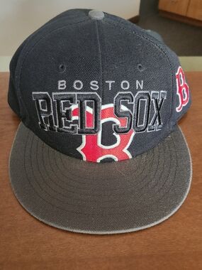 RARE DESIGN Boston Red Sox Baseball MLB Embroidered ‘47 Brand SnapBack Hat Cap